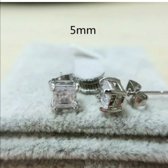 New Princess White Sapphire Square Stud Earrings - Picture 4 of 5